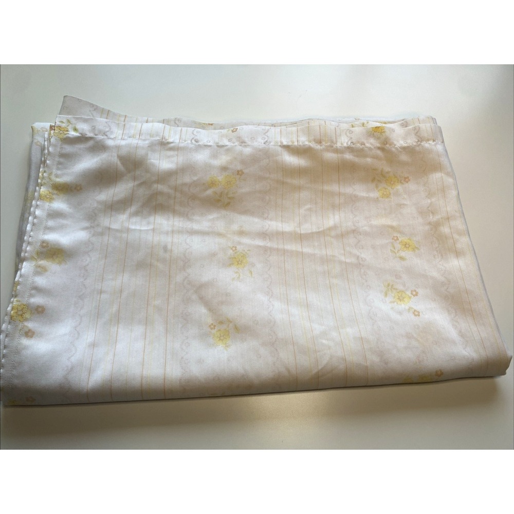 Vtg 1970s Thomaston White and Yellow Floral + Scalloped Striped Twin Flat Sheet